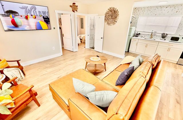 Boardwalk Breeze | Suite 1 - photo 10