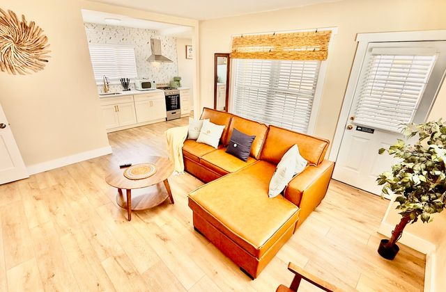 Boardwalk Breeze | Suite 1 - photo 4