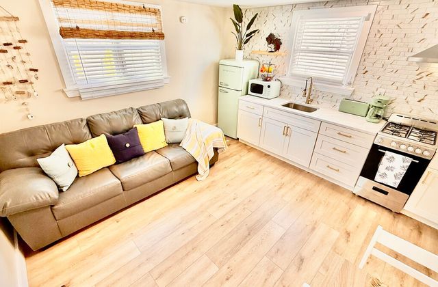 Boardwalk Breeze | Suite 3 - photo 2