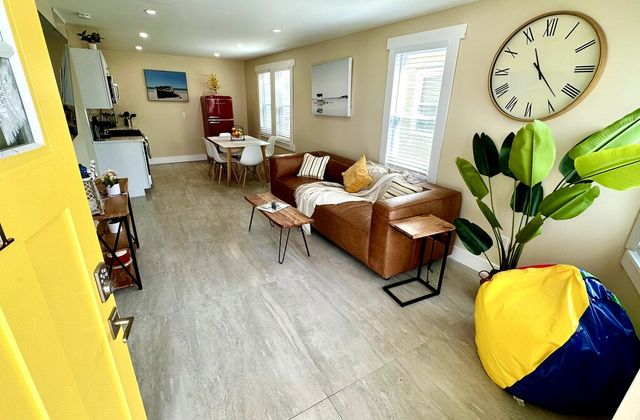 Magnolia Boardwalk Residences | Ocean Suite 1 - photo 2