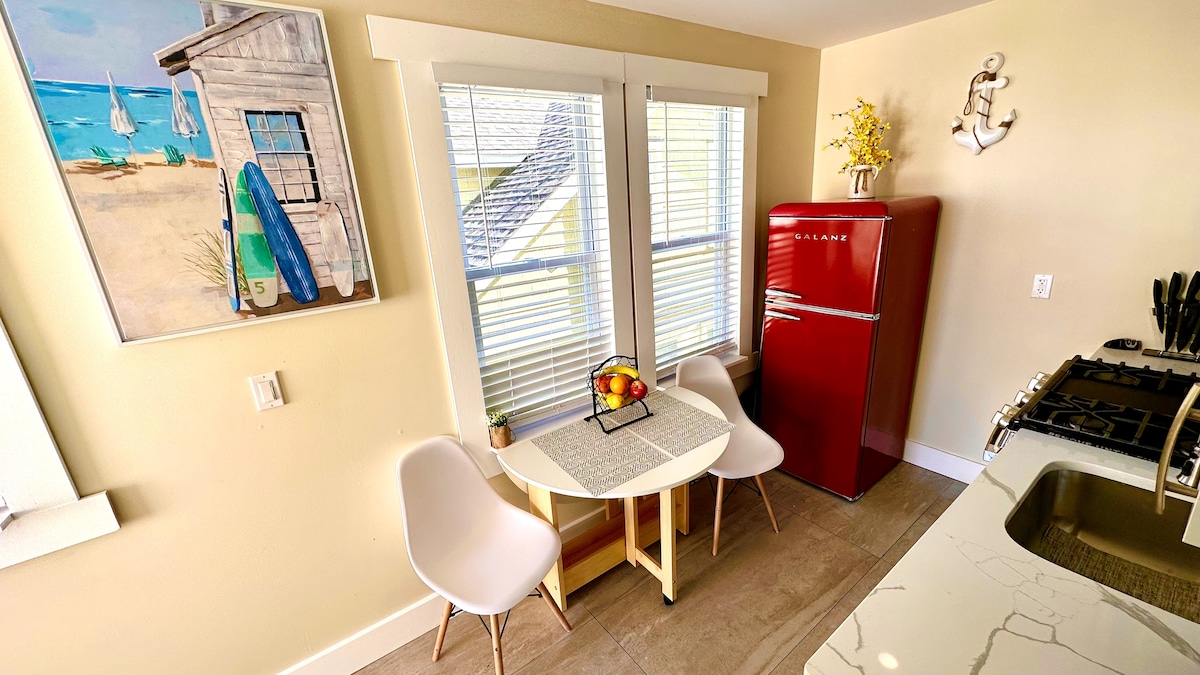 Magnolia Boardwalk Residences | Sand Suite 4 - photo 1
