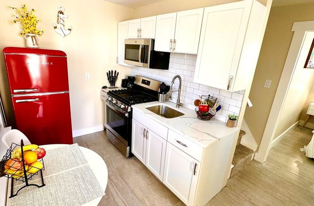 Magnolia Boardwalk Residences | Sand Suite 4 - photo 7