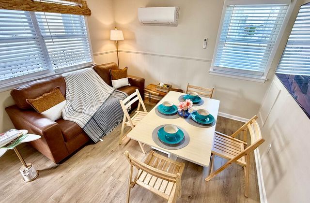 Oceanside Cove | Suite 4 - photo 8