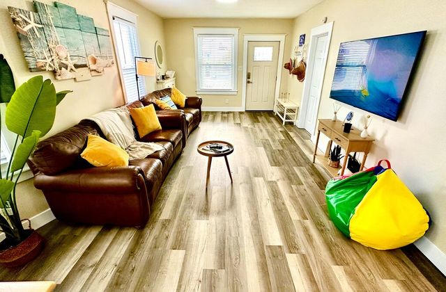 Taylor Shore House | Suite 1 - photo 9