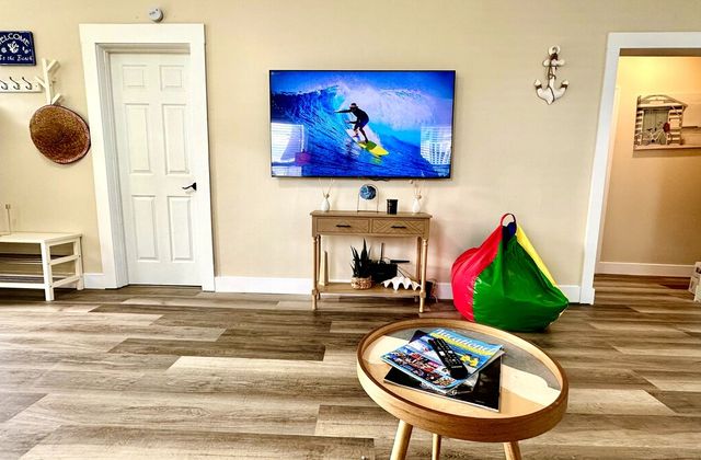 Taylor Shore House | Suite 1 - photo 5