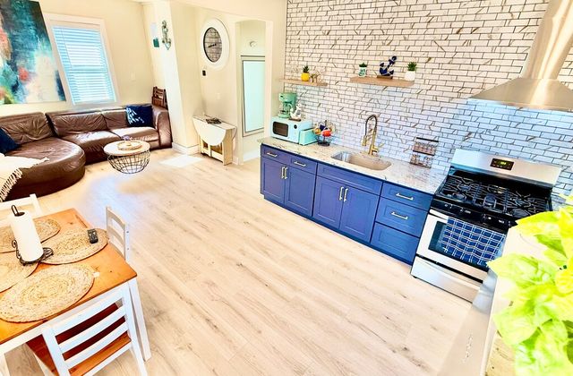 Taylor Shore House | Suite 2 - photo 3