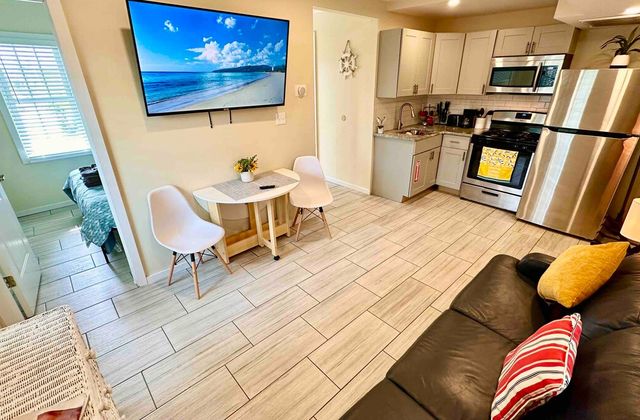 Taylor Shore House | Suite 3 - photo 7