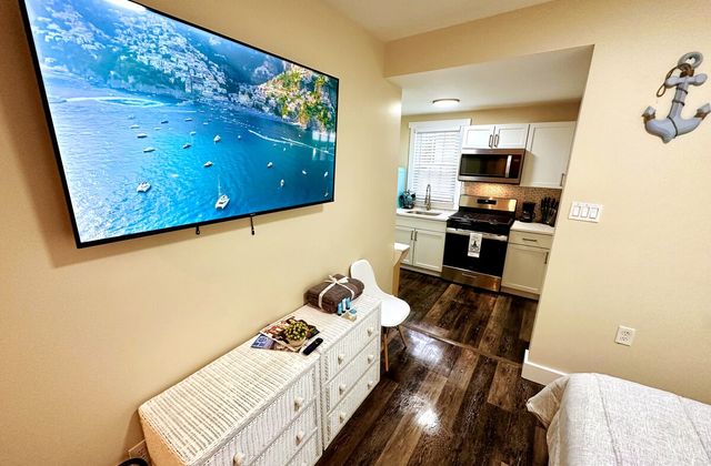 Taylor Shore House | The Drift - photo 8