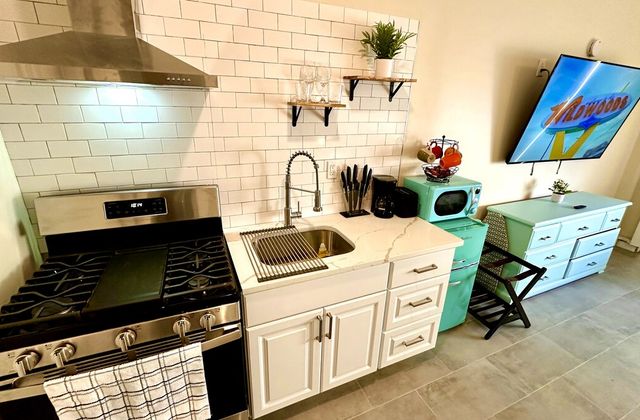 The Magnolia House | Boardwalk Suite - photo 7
