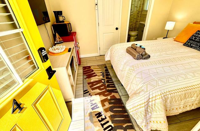 The Poplar House | Shore Hideaway - photo 3