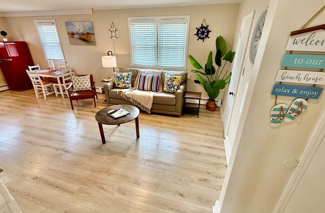 The Poplar House | Surfside Suite - photo 3