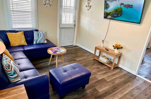 The Shoreline Apartments | Breeze Apt 2 - photo 6