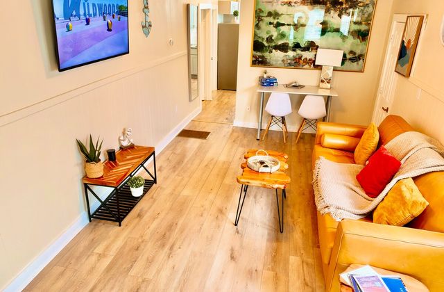 The Shoreline Apartments | Ocean Suite 1 - photo 6
