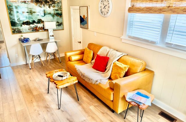 The Shoreline Apartments | Ocean Suite 1 - photo 2