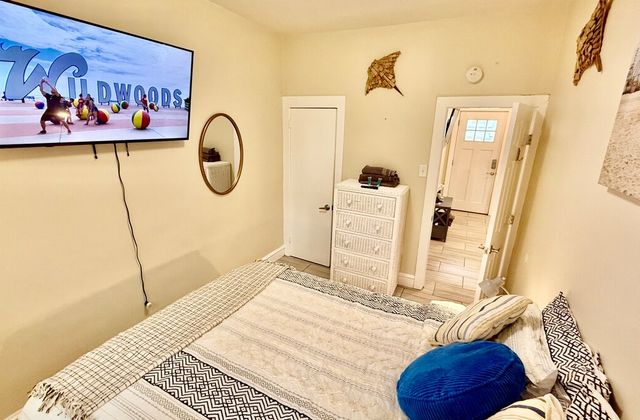 The Shoreline Apartments | Sunrise Apt 3 - photo 5