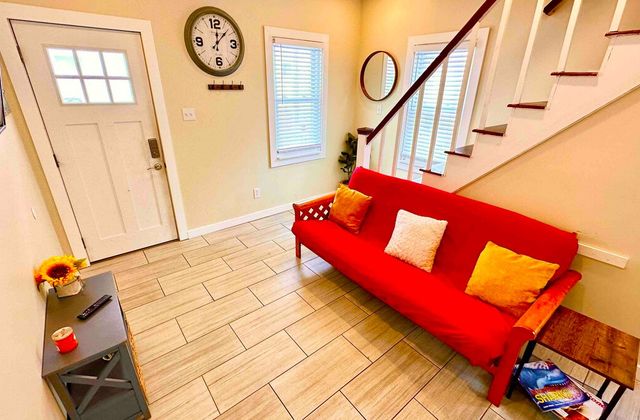The Shoreline Apartments | Sunrise Apt 3 - photo 7