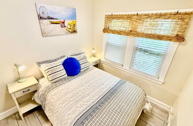 The Shoreline Apartments | Sunset Apt 4 - photo 7