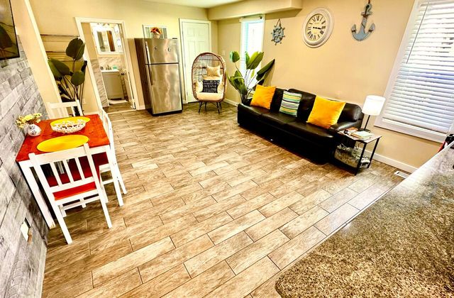 The Taylor House | Suite 2 – Atlantic - photo 3