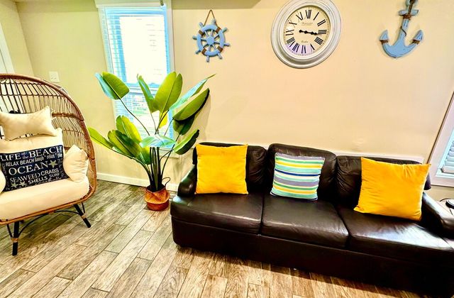 The Taylor House | Suite 2 – Atlantic - photo 2