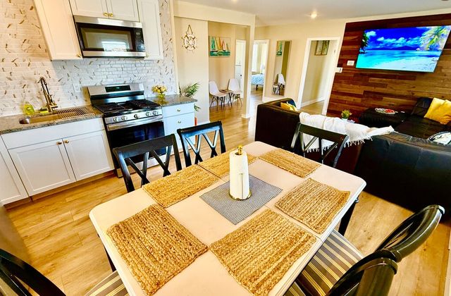 The Taylor House | Suite 3 – Ocean Breeze - photo 2